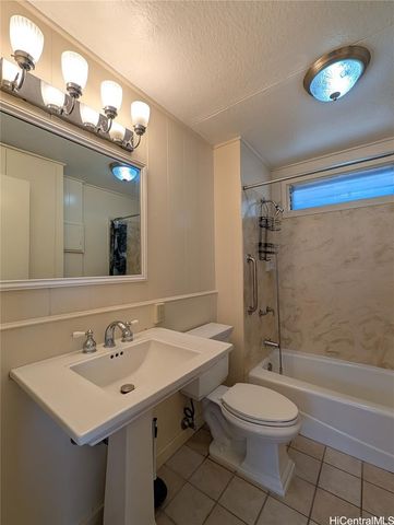1267 Rycroft Street, Honolulu, HI 96814