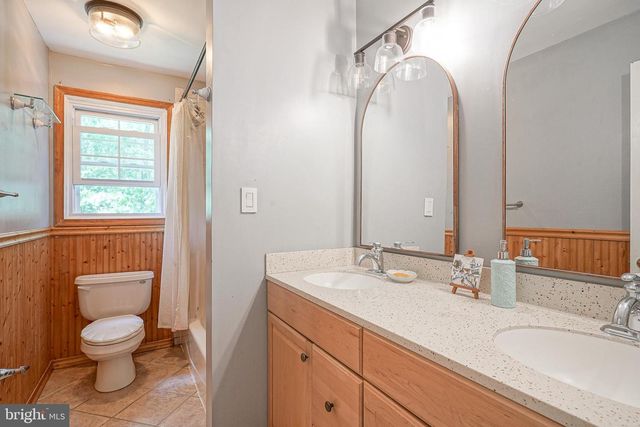 131 TUCKERTON RD, Shamong, NJ 08088