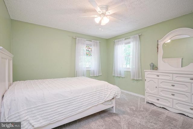 131 TUCKERTON RD, Shamong, NJ 08088