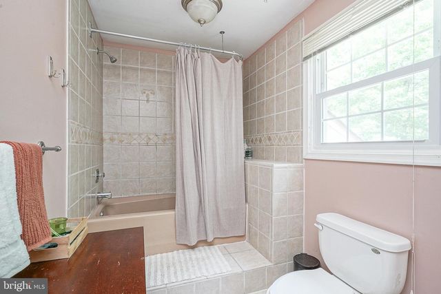 131 TUCKERTON RD, Shamong, NJ 08088
