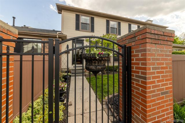 41390 Southwind Drive, Canton Charter Township, MI 48188
