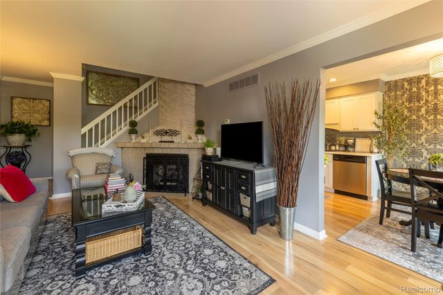 41390 Southwind Drive, Canton Charter Township, MI 48188
