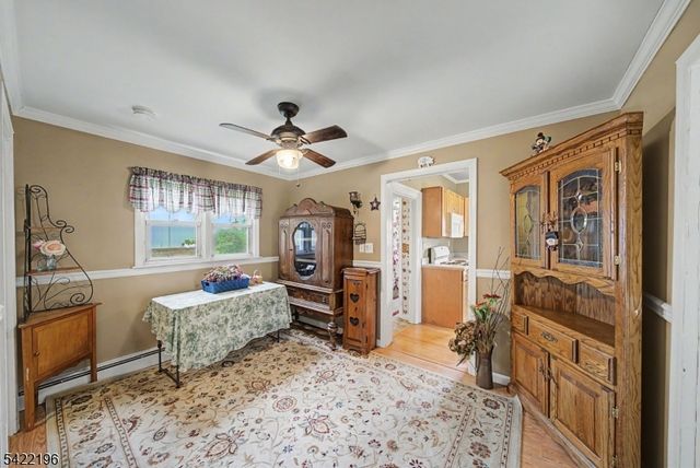 10 Reaville Ct, Parsippany-troy Hills Twp., NJ 07054