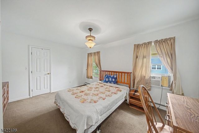 10 Reaville Ct, Parsippany-troy Hills Twp., NJ 07054