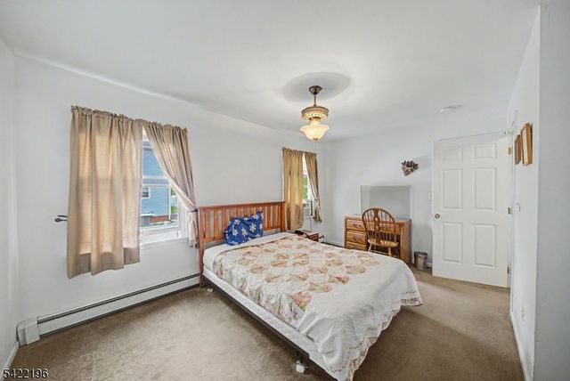 10 Reaville Ct, Parsippany-troy Hills Twp., NJ 07054