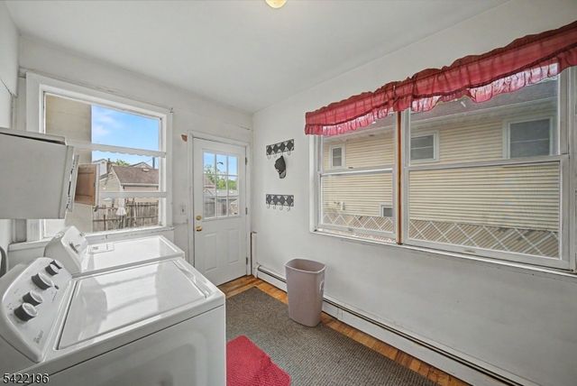 10 Reaville Ct, Parsippany-troy Hills Twp., NJ 07054