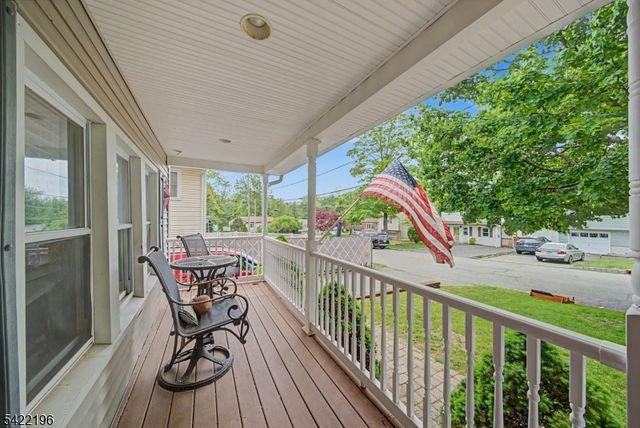 10 Reaville Ct, Parsippany-troy Hills Twp., NJ 07054