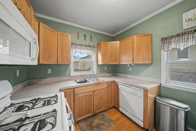 10 Reaville Ct, Parsippany-troy Hills Twp., NJ 07054