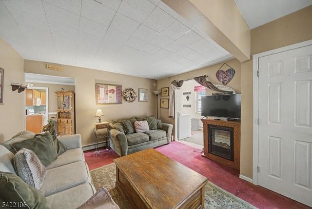 10 Reaville Ct, Parsippany-troy Hills Twp., NJ 07054