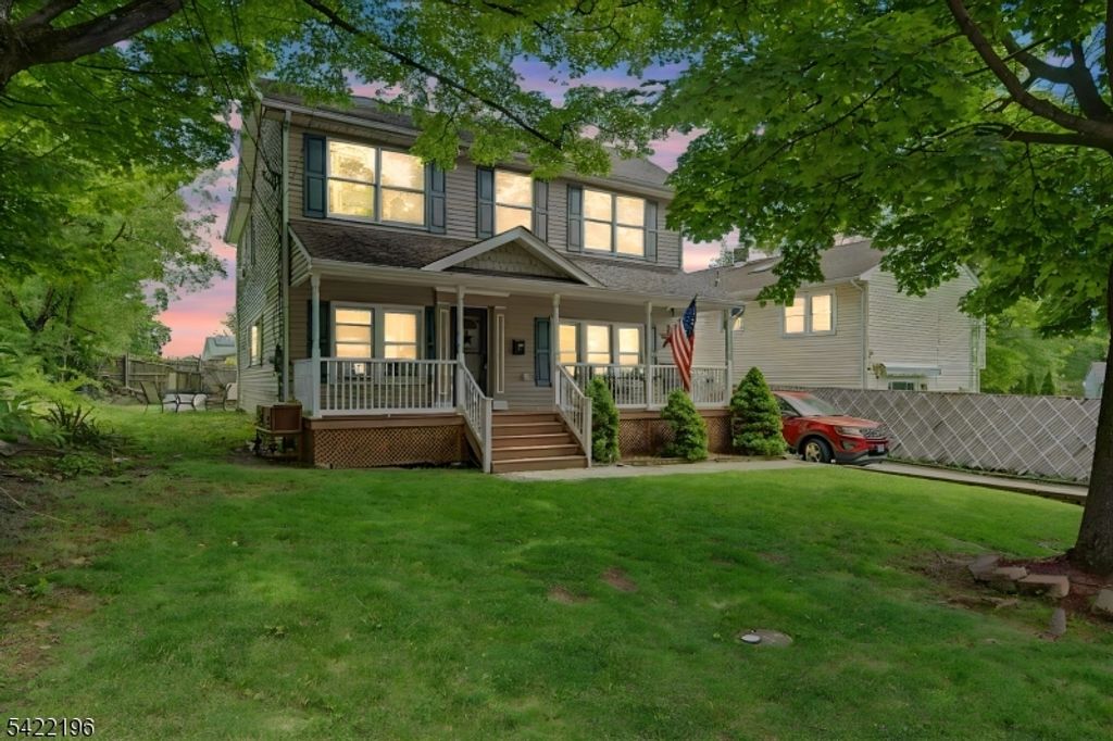 10 Reaville Ct, Parsippany-troy Hills Twp., NJ 07054