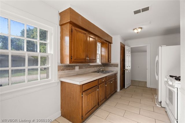 1401 N 36th Street, Fort Smith, AR 72904