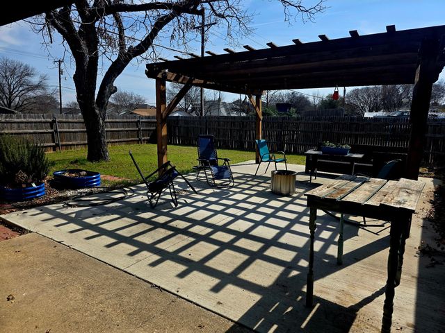 1002 Kingston Drive, Lewisville, TX 75067