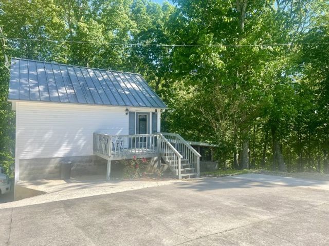 460 Mate Allen Rd, Gainesboro, TN 38562