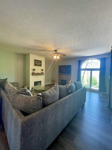 460 Mate Allen Rd, Gainesboro, TN 38562