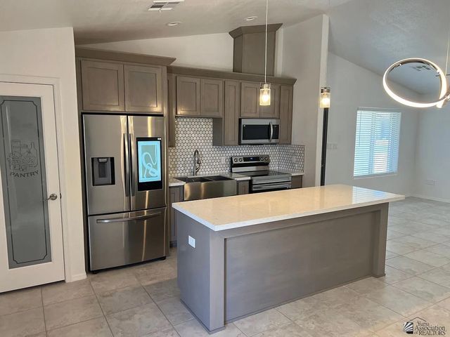 4832 E Udall Ln, San Luis, AZ 85336