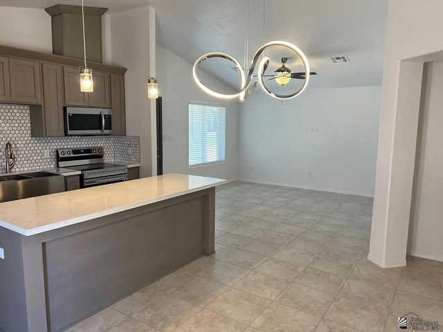 4832 E Udall Ln, San Luis, AZ 85336