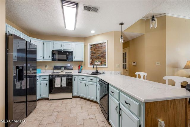 7235 Lucia Lane, Walls, MS 38680