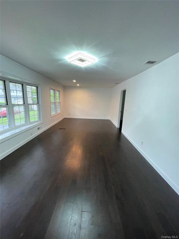 5 Fruitwood Lane, Commack, NY 11725