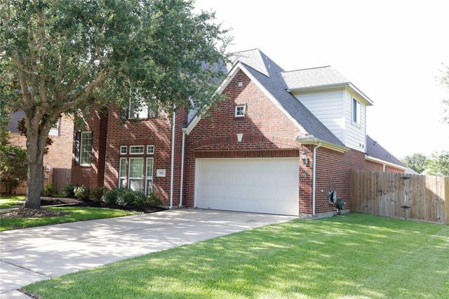 5107 Field Briar Lane, Sugar Land, TX 77479