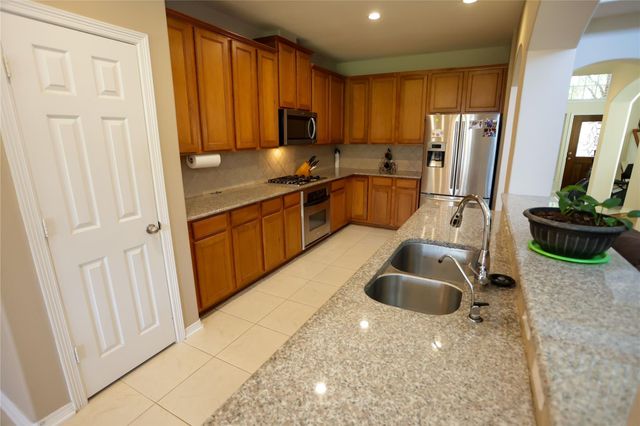 5107 Field Briar Lane, Sugar Land, TX 77479