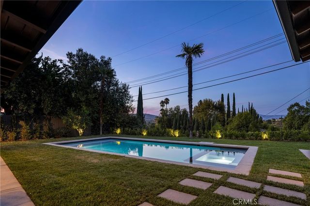 23717 Crosson, Woodland Hills, CA 91367