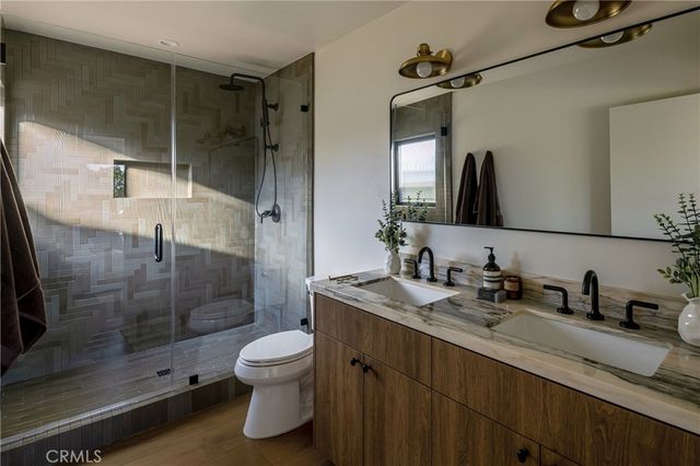 23717 Crosson, Woodland Hills, CA 91367