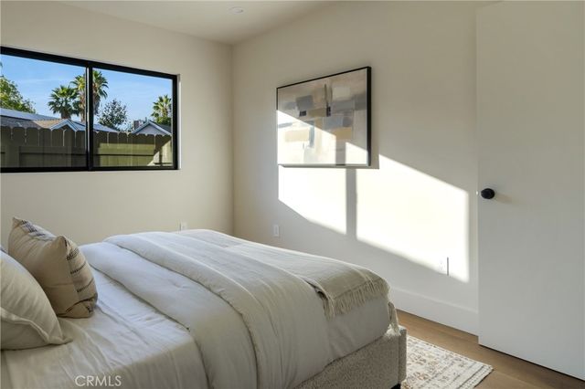 23717 Crosson, Woodland Hills, CA 91367