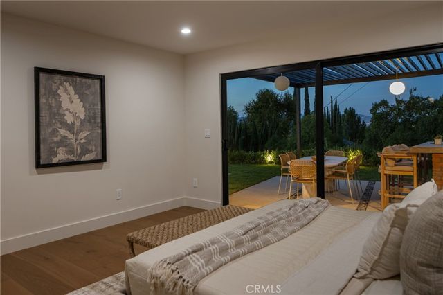 23717 Crosson, Woodland Hills, CA 91367