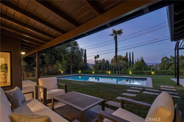 23717 Crosson, Woodland Hills, CA 91367
