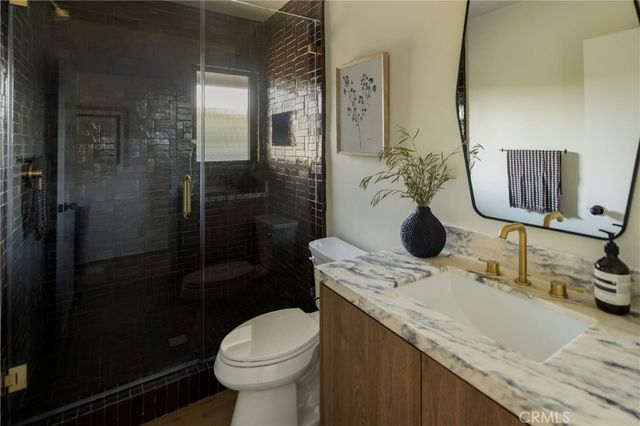 23717 Crosson, Woodland Hills, CA 91367
