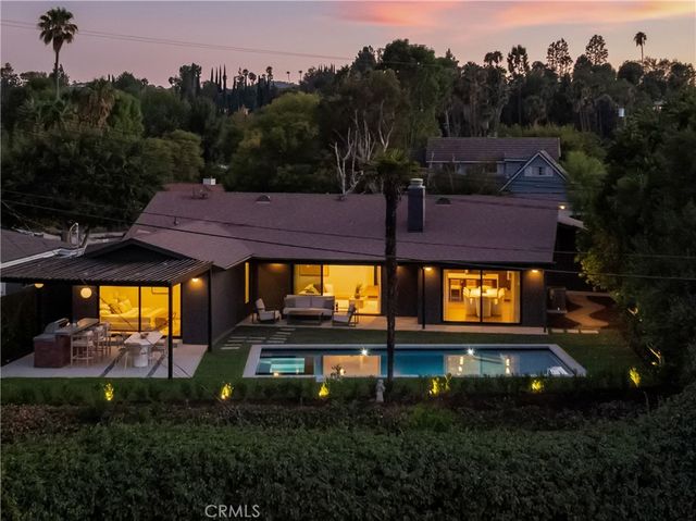 23717 Crosson, Woodland Hills, CA 91367
