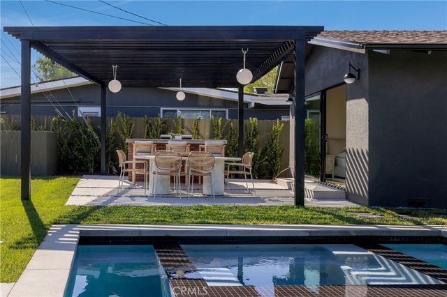 23717 Crosson, Woodland Hills, CA 91367