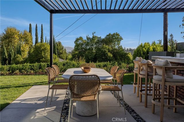 23717 Crosson, Woodland Hills, CA 91367