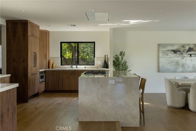 23717 Crosson, Woodland Hills, CA 91367