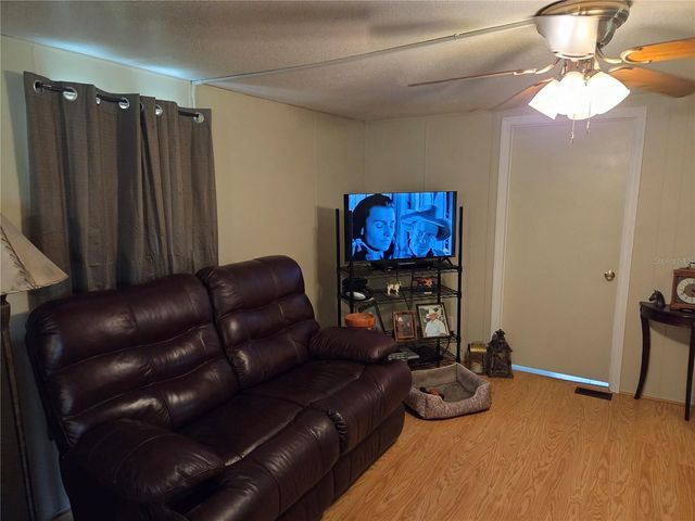 2450 SE 190TH TERRACE, Morriston, FL 32668