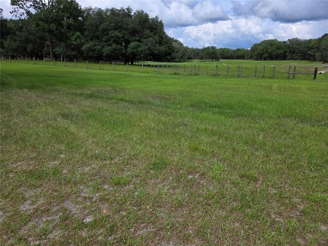2450 SE 190TH TERRACE, Morriston, FL 32668