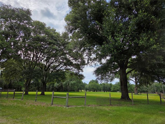 2450 SE 190TH TERRACE, Morriston, FL 32668