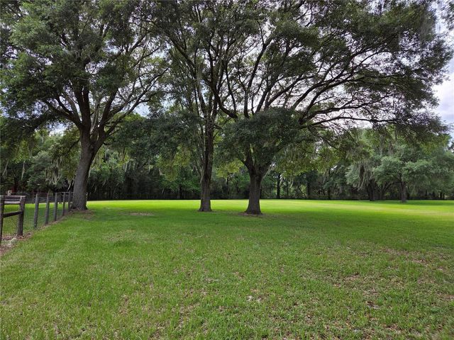 2450 SE 190TH TERRACE, Morriston, FL 32668