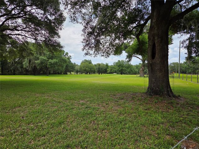 2450 SE 190TH TERRACE, Morriston, FL 32668