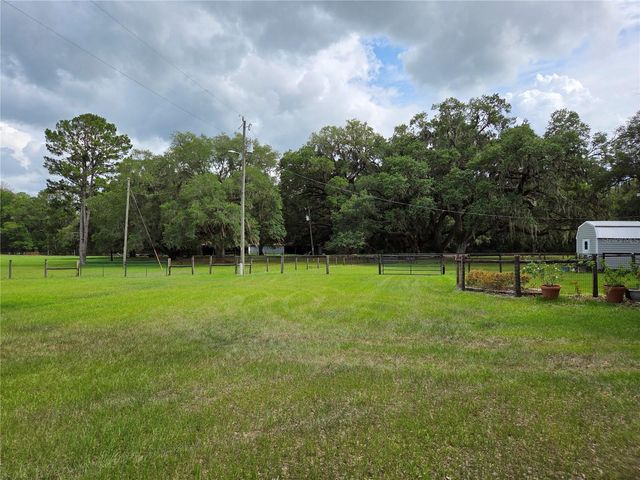 2450 SE 190TH TERRACE, Morriston, FL 32668