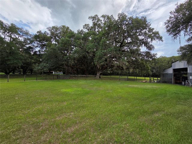 2450 SE 190TH TERRACE, Morriston, FL 32668
