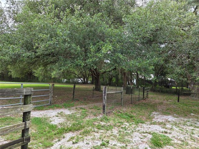 2450 SE 190TH TERRACE, Morriston, FL 32668