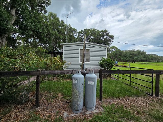 2450 SE 190TH TERRACE, Morriston, FL 32668
