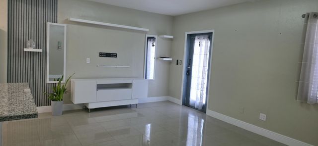 1203 Chateau Park Drive, Fort Lauderdale, FL 33311