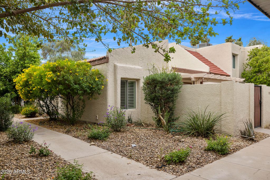 7815 E Rovey Avenue, Scottsdale, AZ 85250
