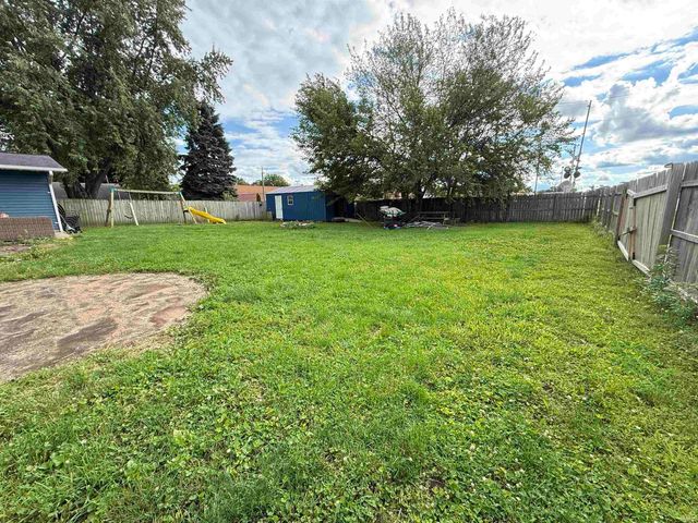 803 S South St, Brookston, IN 47923