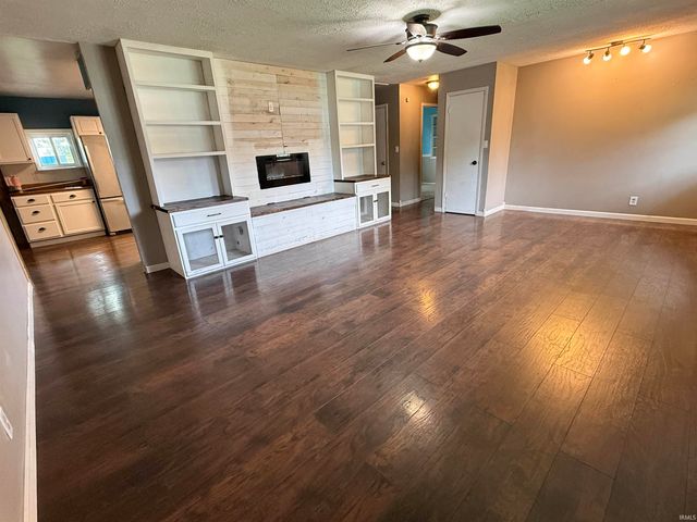 803 S South St, Brookston, IN 47923