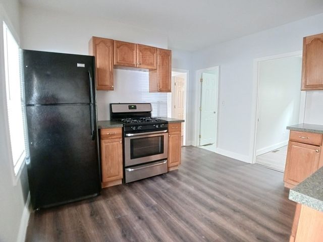 17 Clare St 1, Lowell, MA 01854