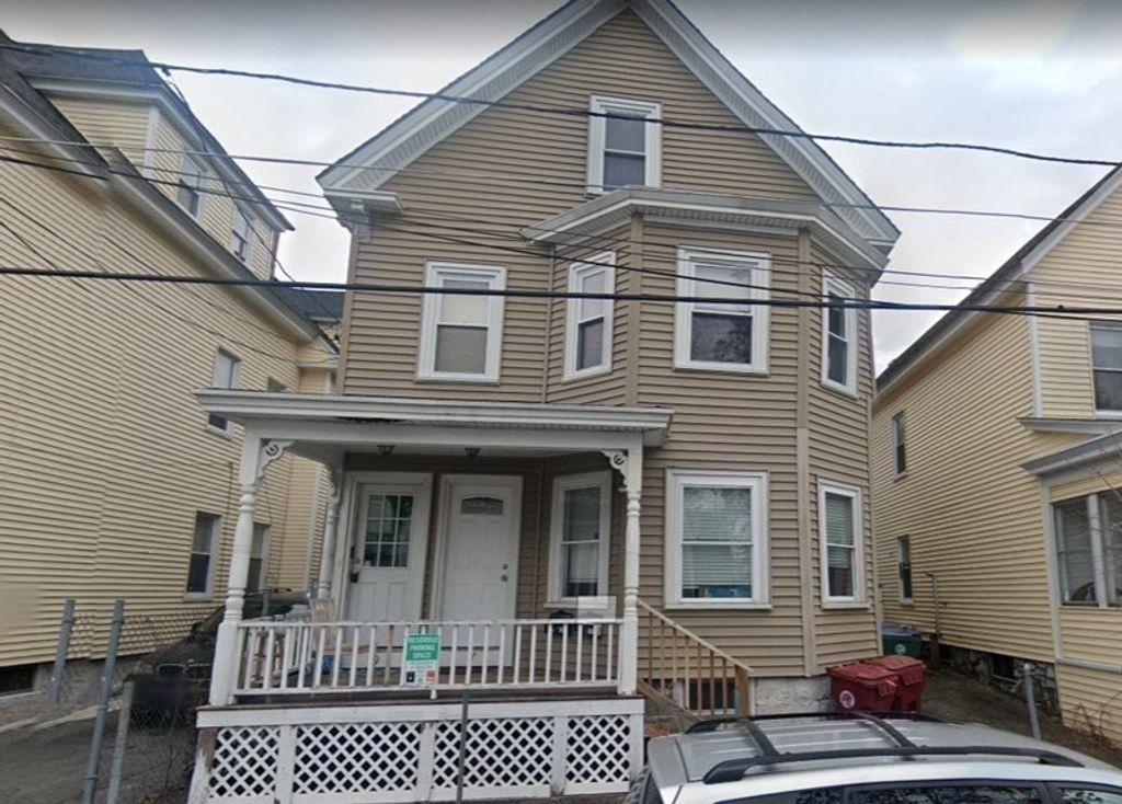 17 Clare St 1, Lowell, MA 01854