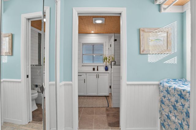 1206 Mohican Boulevard, Jupiter, FL 33458